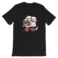 Cute Cat Playing with Yarn Ball / Premium Short-Sleeve Unisex T-Shirt