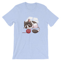 Cute Cat Playing with Yarn Ball / Premium Short-Sleeve Unisex T-Shirt